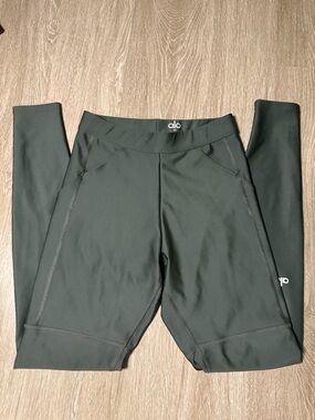 Alo Yoga High-Waist 4-Pocket Utility Legging - Size XS